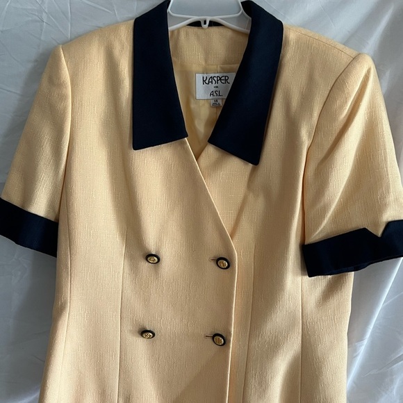 Kasper: NEW Vintage Skirt Set Yellow with black button front. Size 14 - Picture 2 of 10